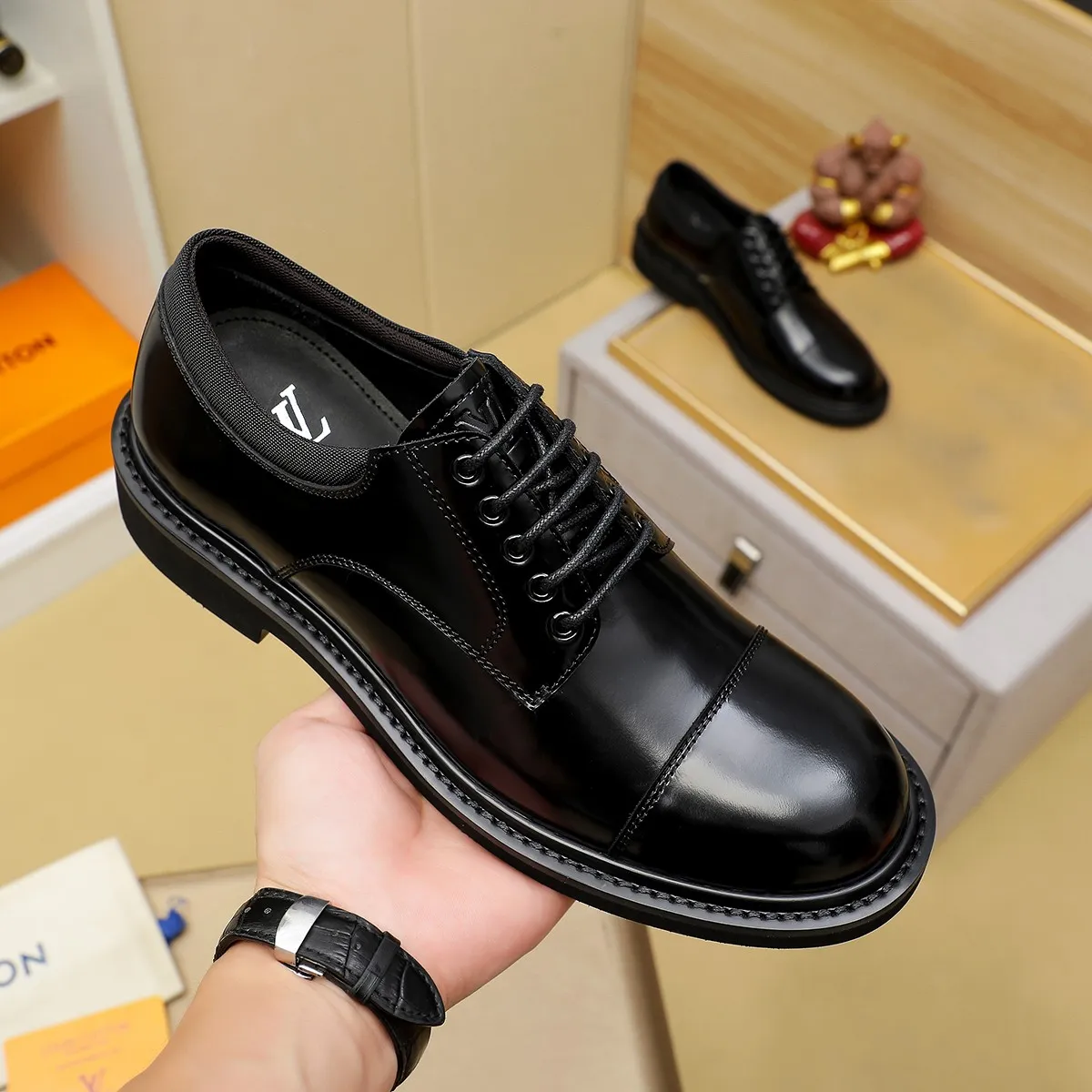 Men's shoes 💰 660 💰 Louis Vuitton LV ® 🆕 model 🔛Full shoe counter, first layer cowhide, 🐂leather lining casual shoes for men, super soft outsole, essential for driving. Counter synchronization, original first layer cowhide, completely 1:1 mold customization🌹top version, color optional! Number: 39-44 (customized at 38.45)